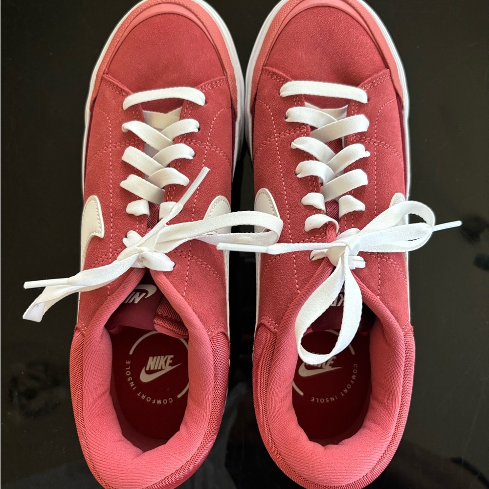 Nike Women's Coral Sneakers
